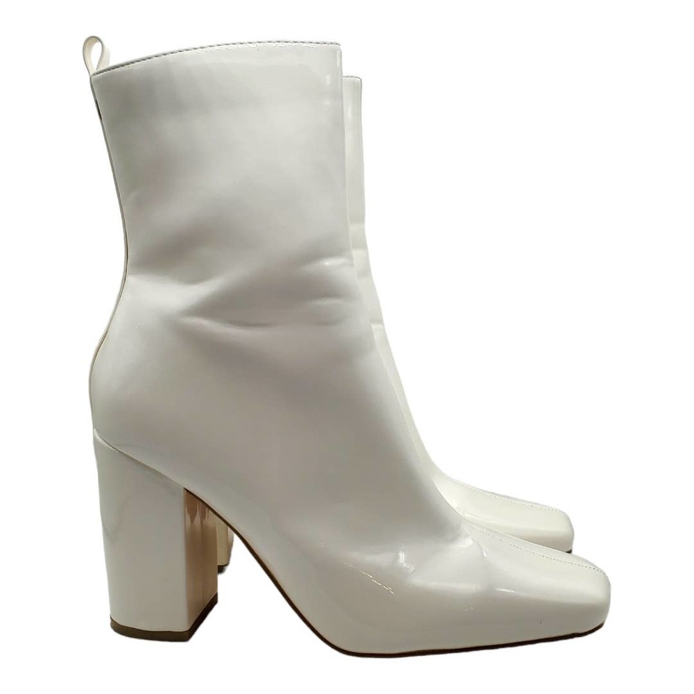 Lulu's Bekka Boots White Size 7.5